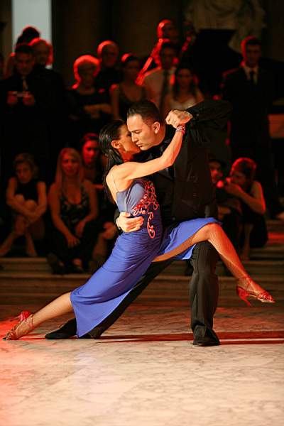 2007.06_leandro_palou_romina_godoy_04.jpg (22327 byte)